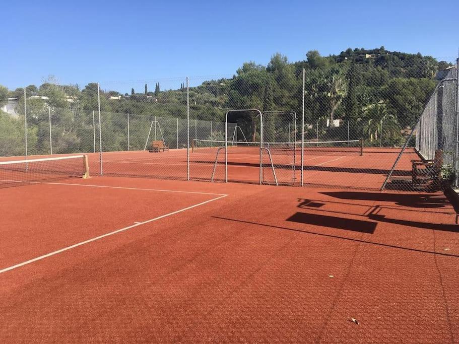10 à 12 pers FAMILLE Amateurs randonnée Boulouris Panorama Saint Raphael Tennis Piscine partagé Exterior foto