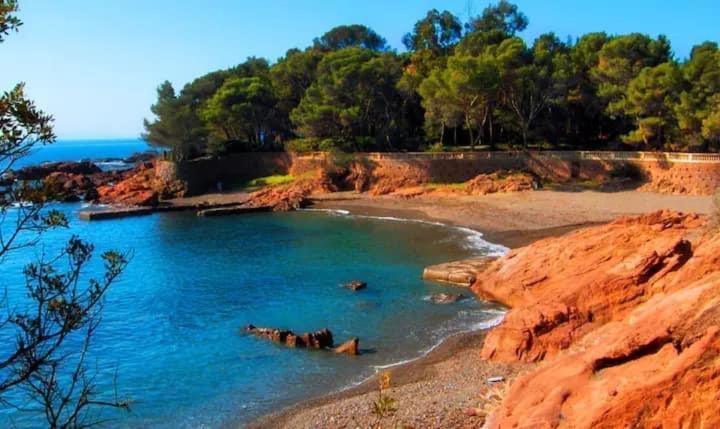 10 à 12 pers FAMILLE Amateurs randonnée Boulouris Panorama Saint Raphael Tennis Piscine partagé Exterior foto